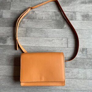 The Stowe Handbag / Crossbody Bag in Tan Leather